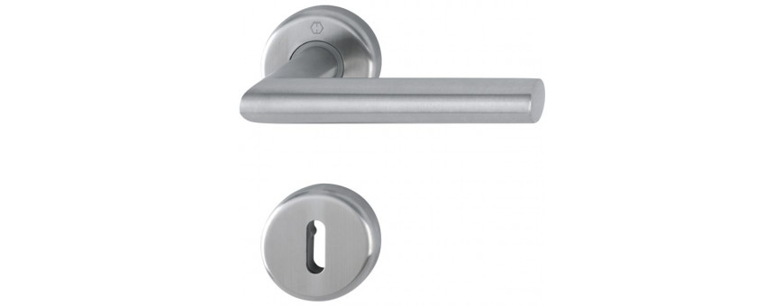 Garniture de porte et fenetre